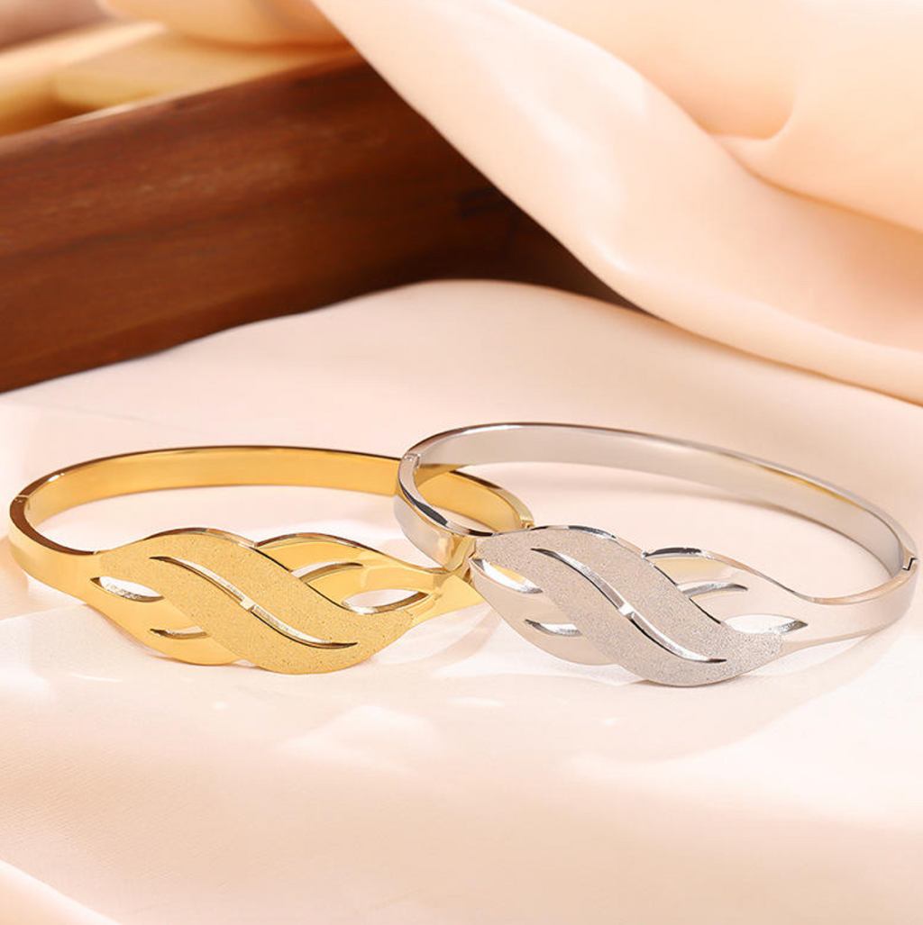 Light Luxury Stainless Steel Open Bangle for Women