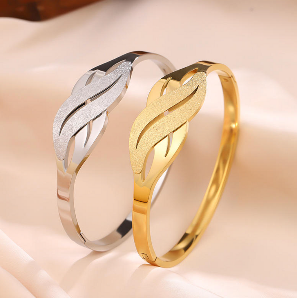 Light Luxury Stainless Steel Open Bangle for Women