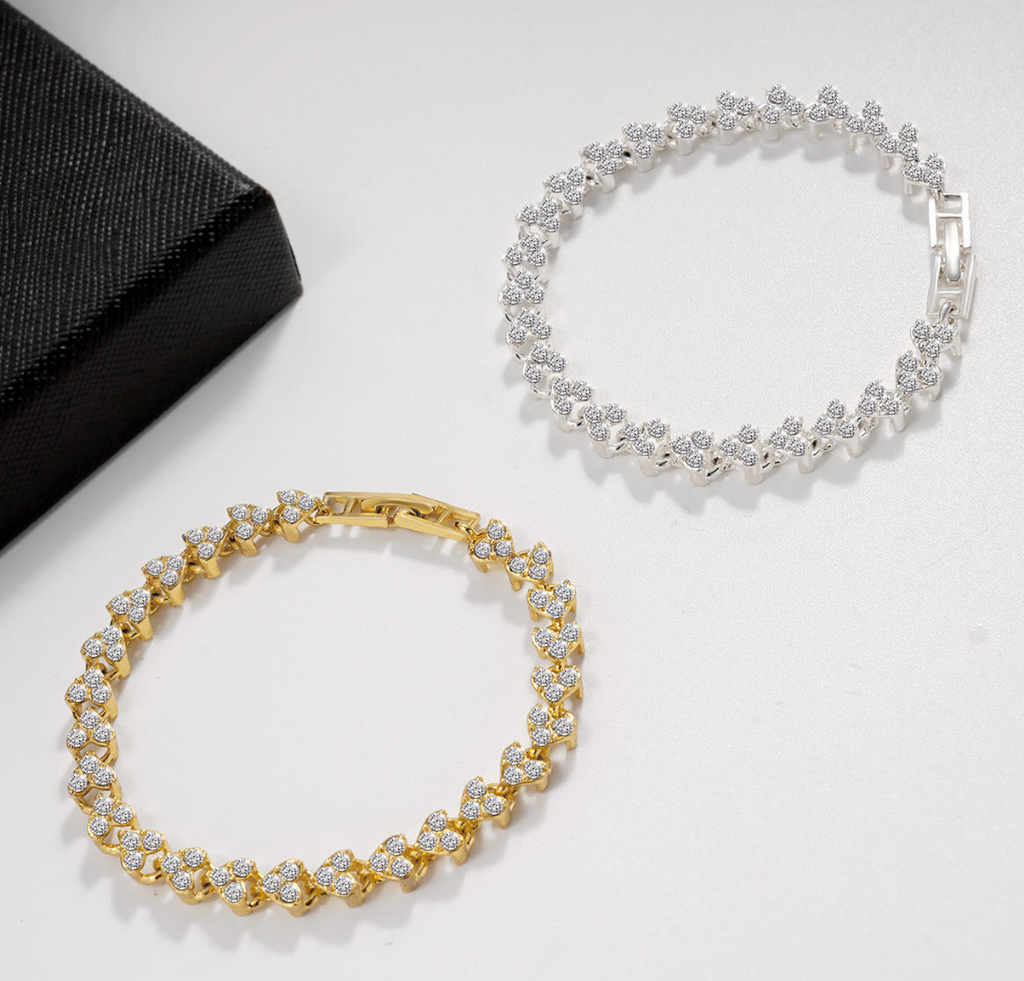 Elegant Roman Style Charm Bangle