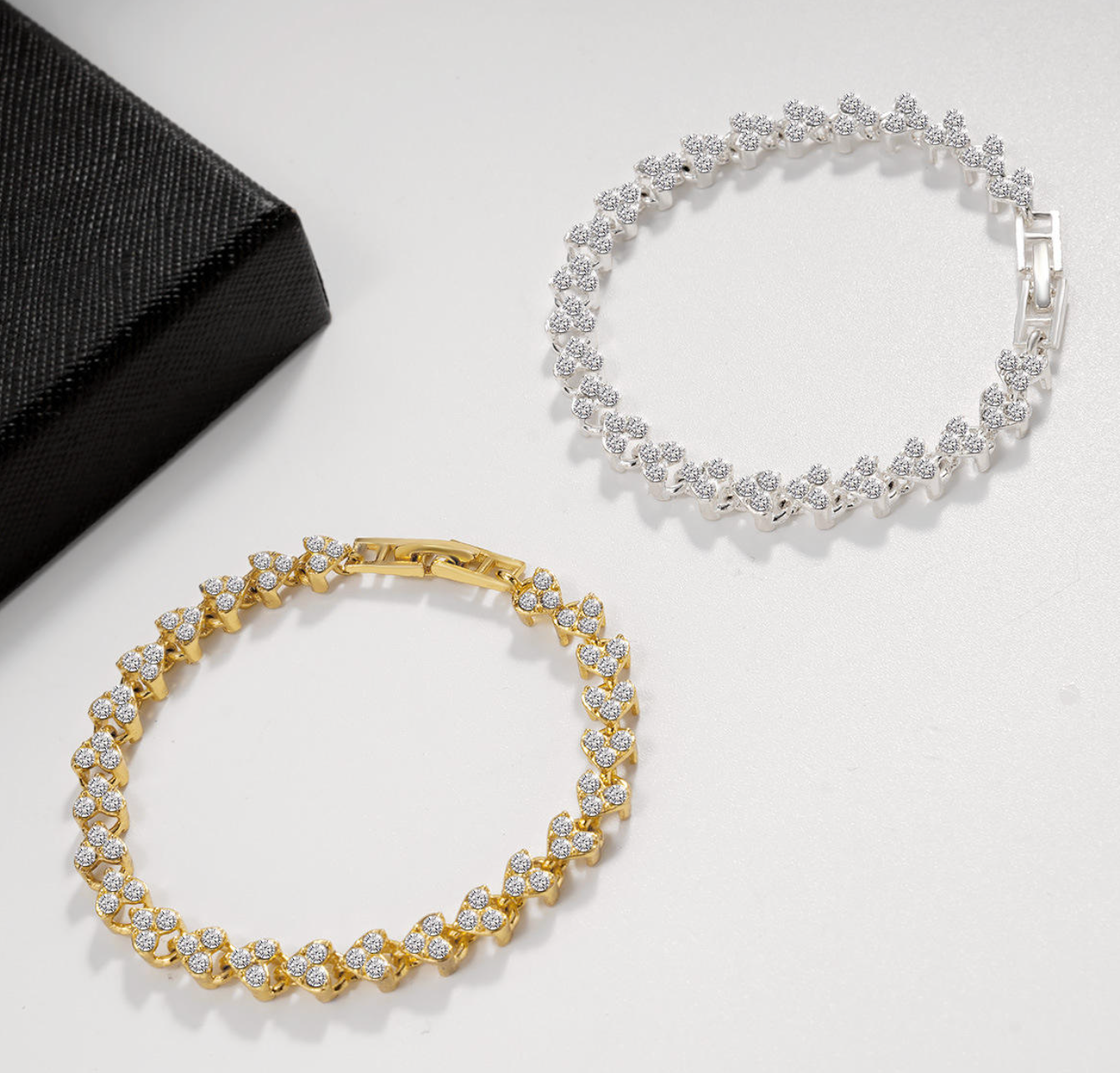 Elegant Roman Style Charm Bangle