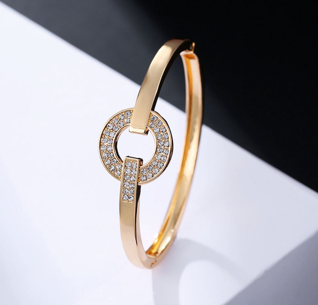 Luxury Belt-Shaped Zircon Bracelet for Women