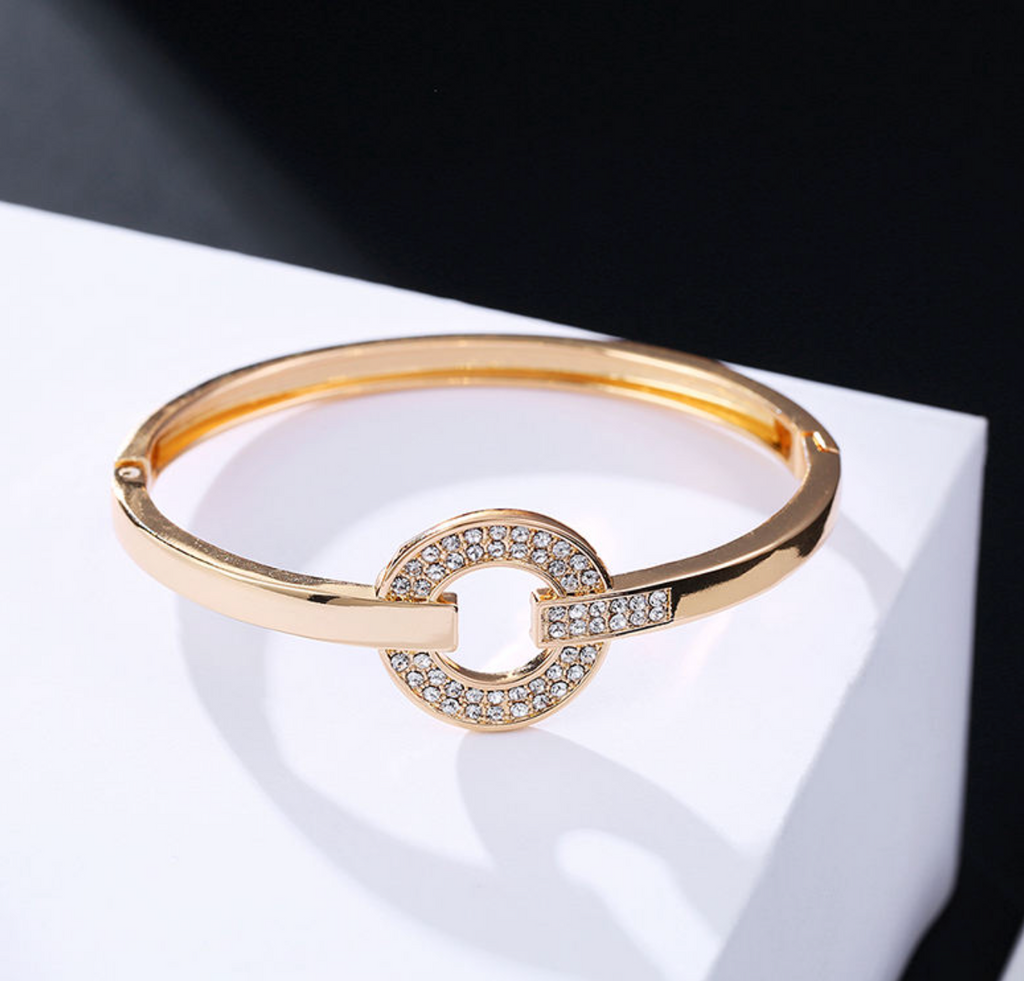 Luxury Belt-Shaped Zircon Bracelet for Women
