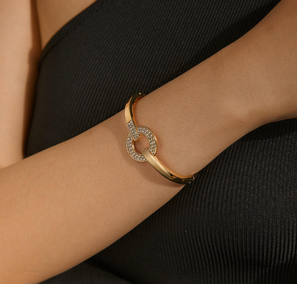 Luxury Belt-Shaped Zircon Bracelet for Women