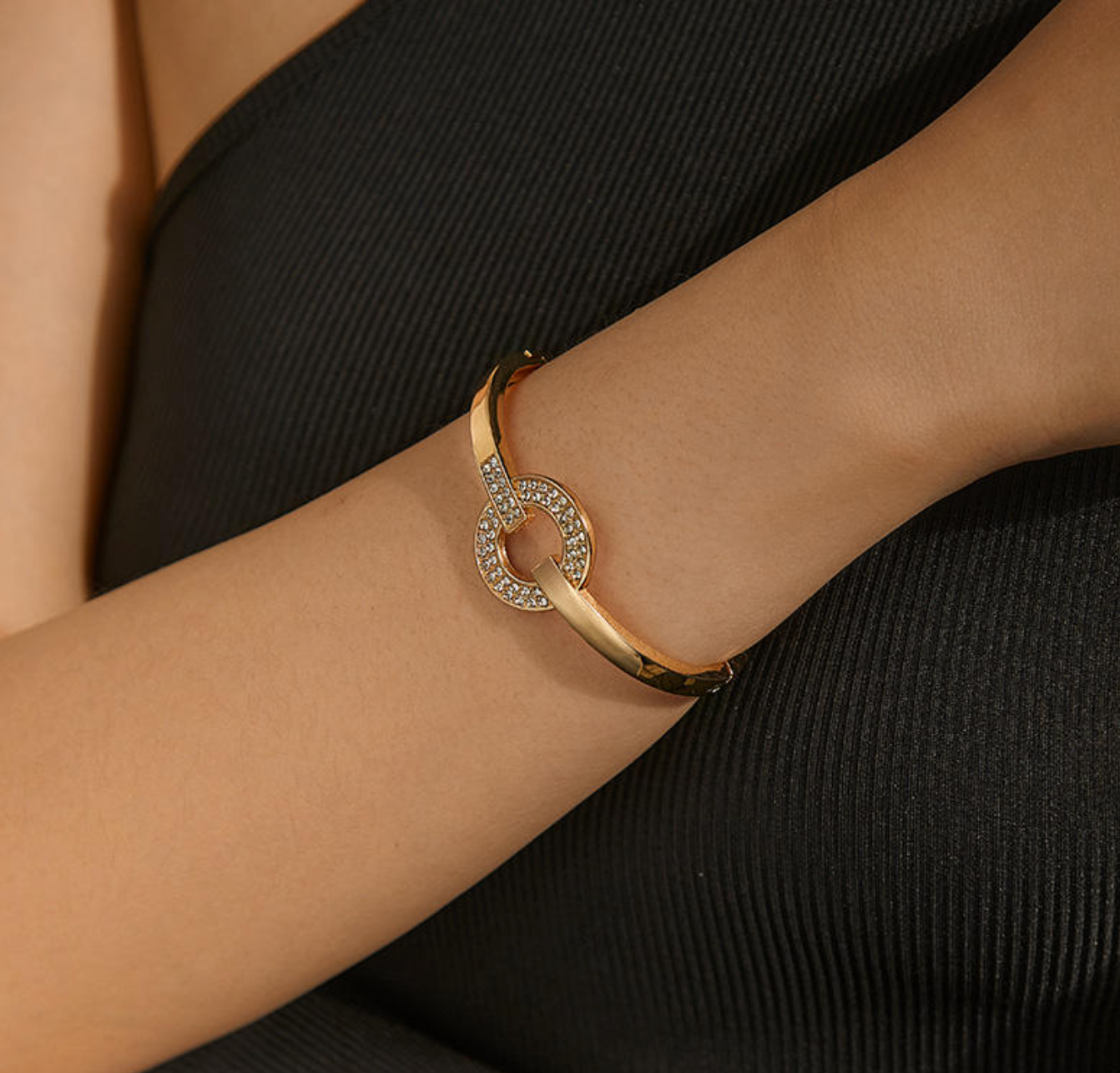 Luxury Belt-Shaped Zircon Bracelet for Women